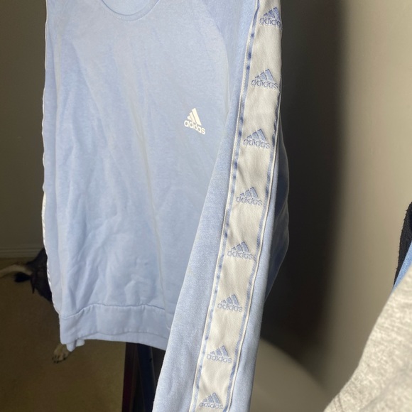 ADIDAS SWEARER LIGHTLY USED - Picture 2 of 3